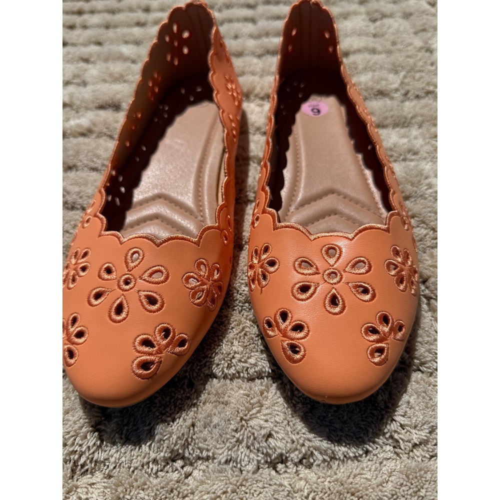 Womens Coral Orange Floral Eyelet Scalloped Laser Cut Ballet Flats Size 9 EU 40
